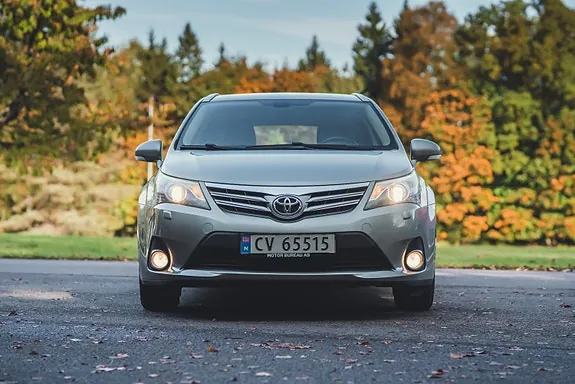 Toyota Avensis 2012 photo 4