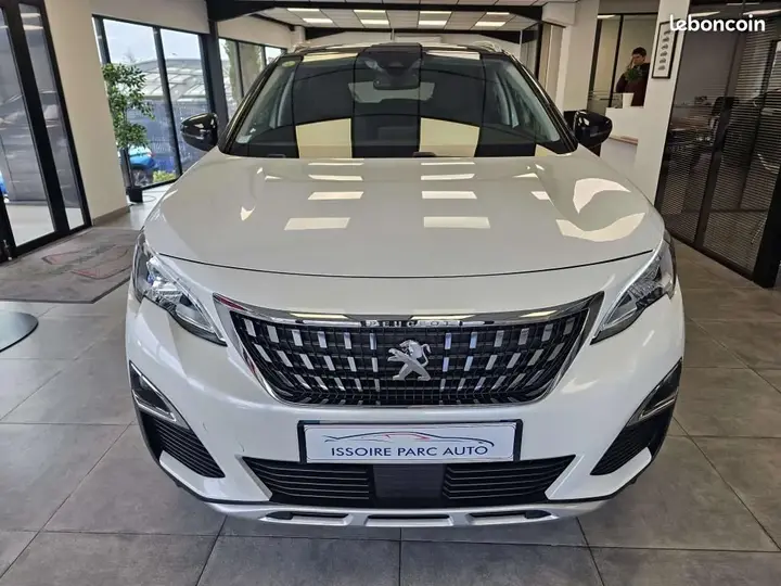 Peugeot 3008 2018 photo 2