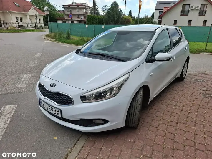 Kia Ceed 2013 photo 4