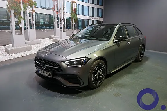 Mercedes-Benz C300 2022 photo 2