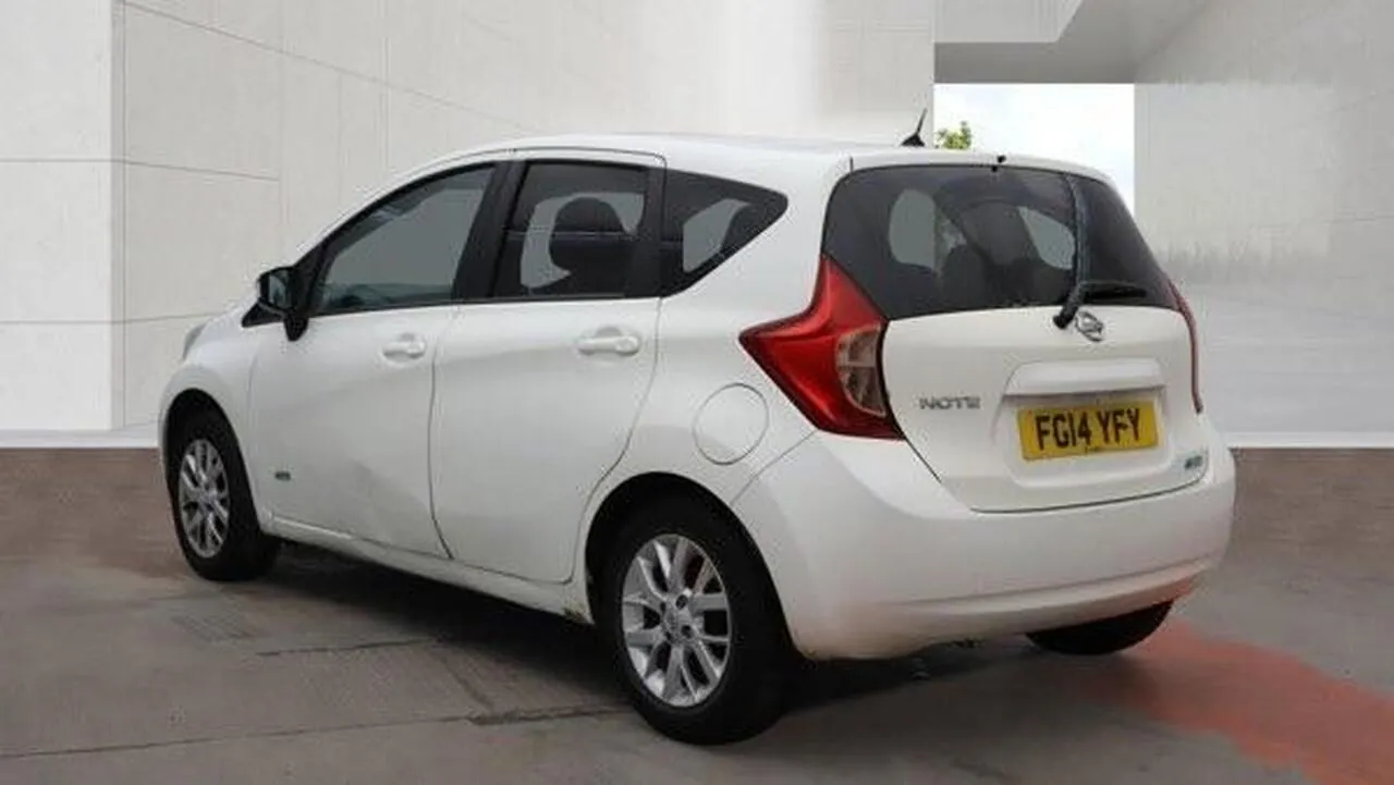 Nissan Note 2014 photo 5