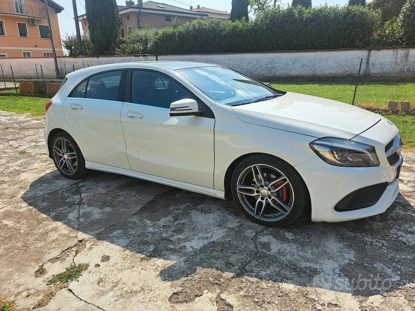 Mercedes-Benz A200