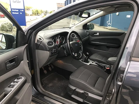 Ford Focus 2009 photo 5