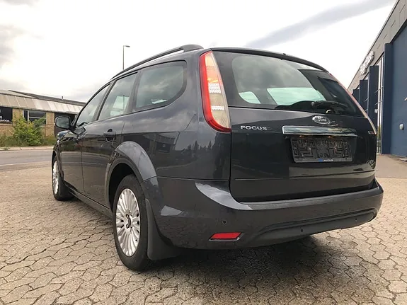 Ford Focus 2009 photo 3