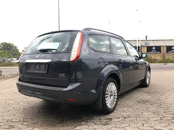 Ford Focus 2009 photo 4