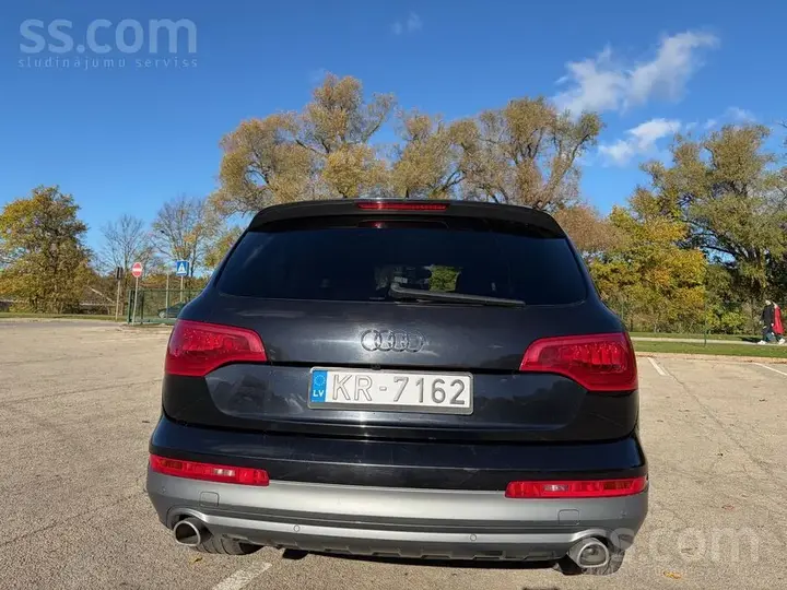 Audi Q7 2013 photo 5