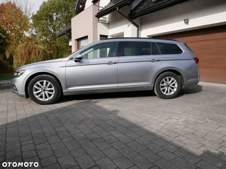 Volkswagen Passat 2022 photo 4