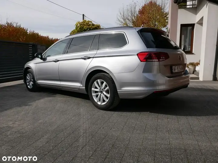 Volkswagen Passat 2022 photo 5