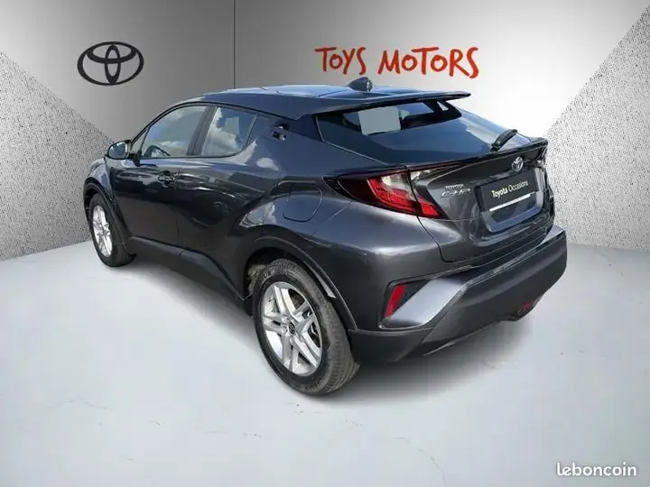Toyota C-Hr 2023 photo 3