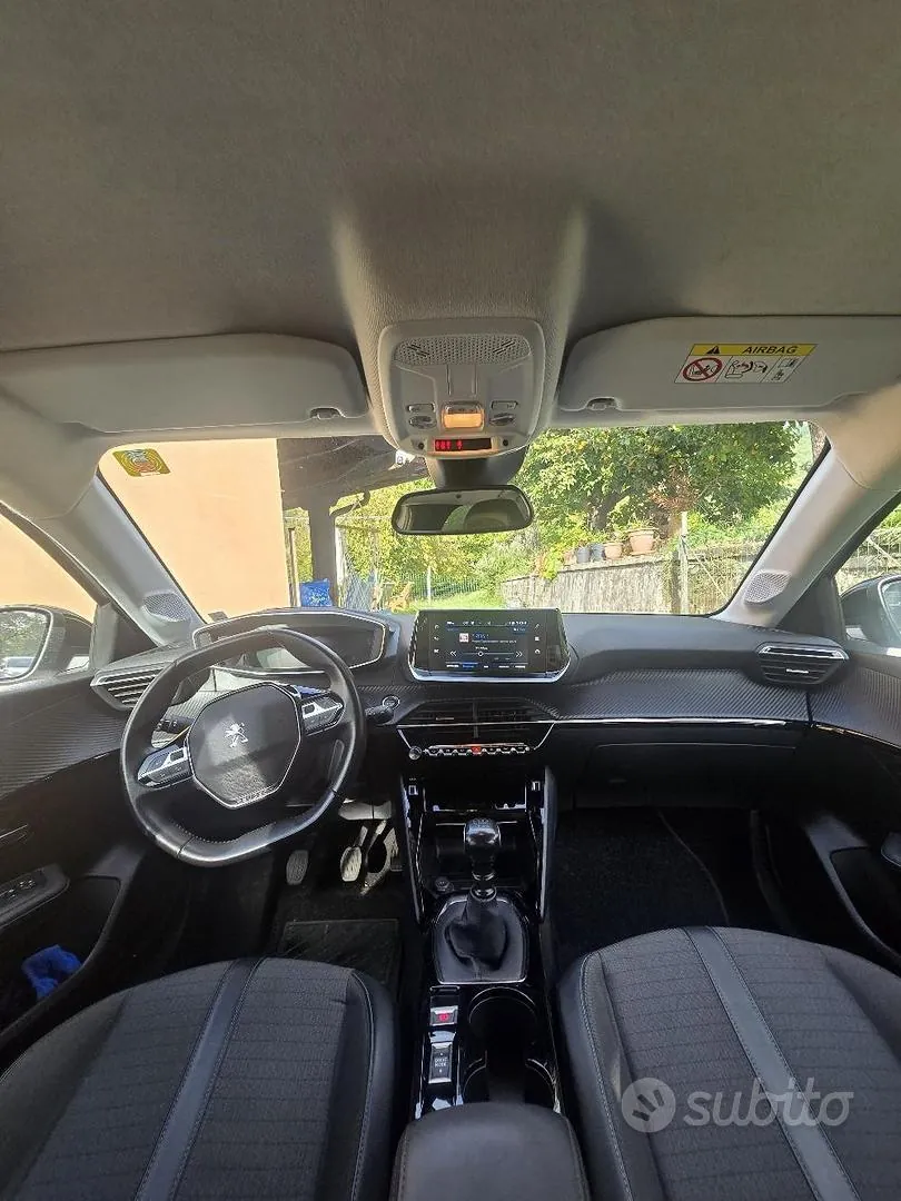 Peugeot 208 2023 photo 5