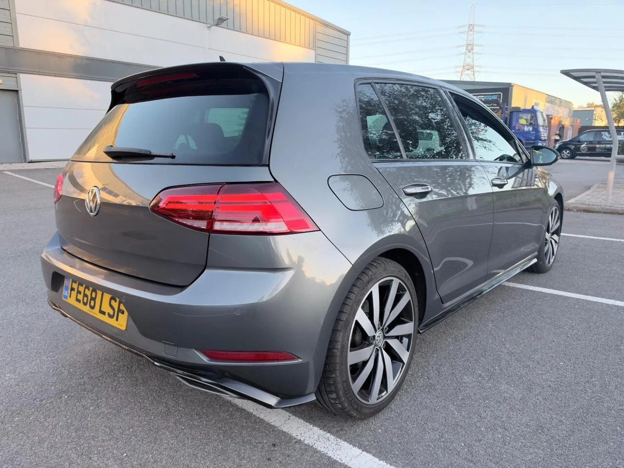 Volkswagen Golf 2018 photo 5