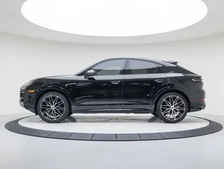 Porsche Cayenne 2024 photo 2