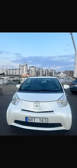 Toyota Iq 2011 photo 2