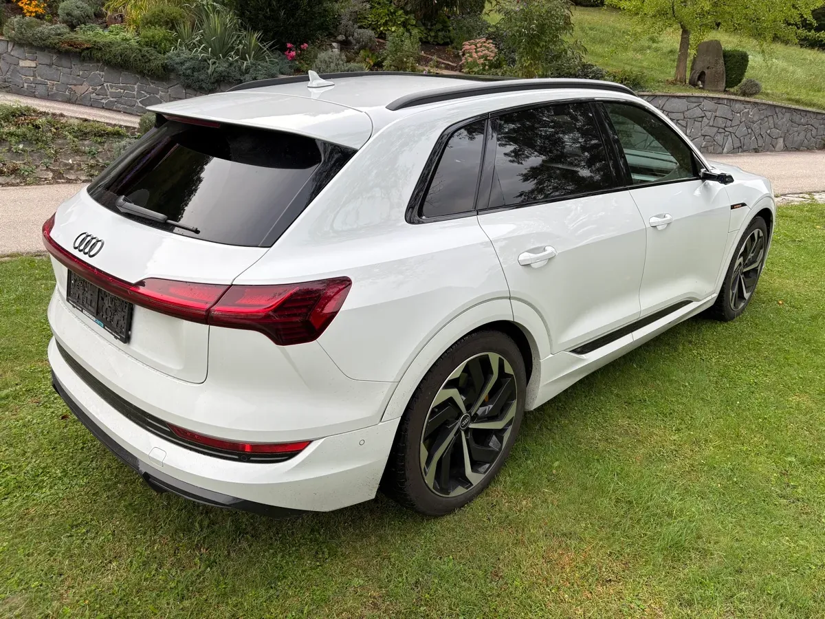 Audi E-Tron 2021 photo 3
