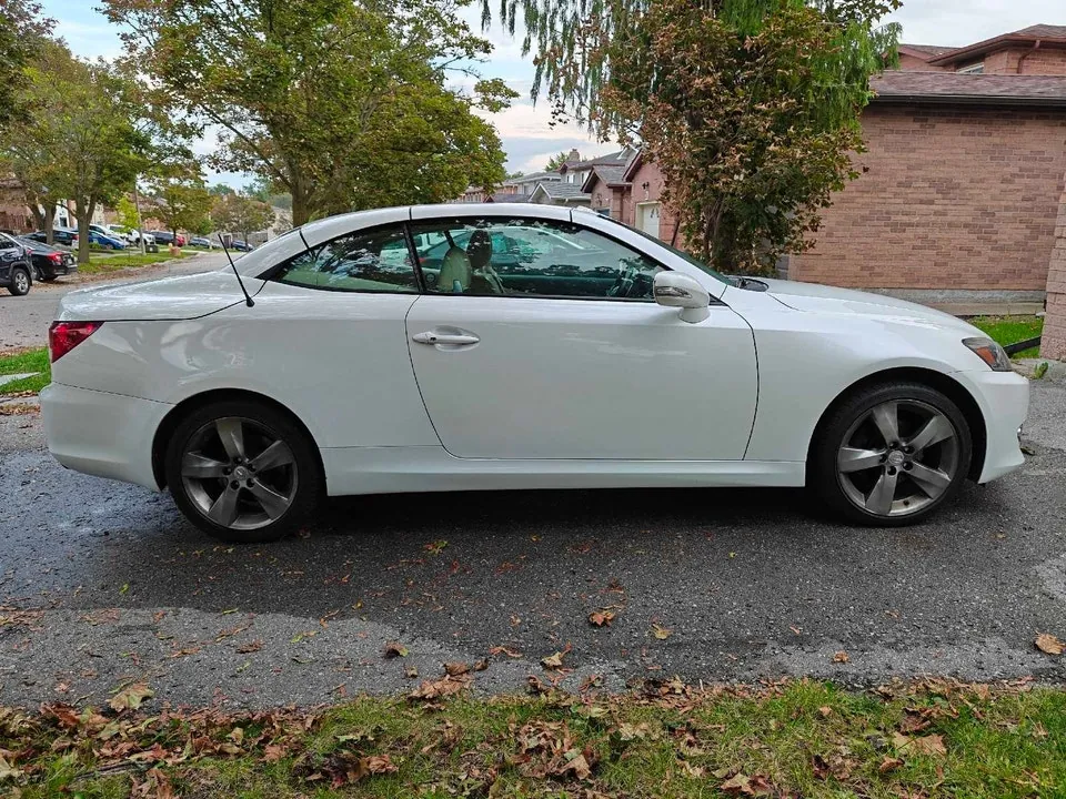 Lexus Is250 2011 photo 2