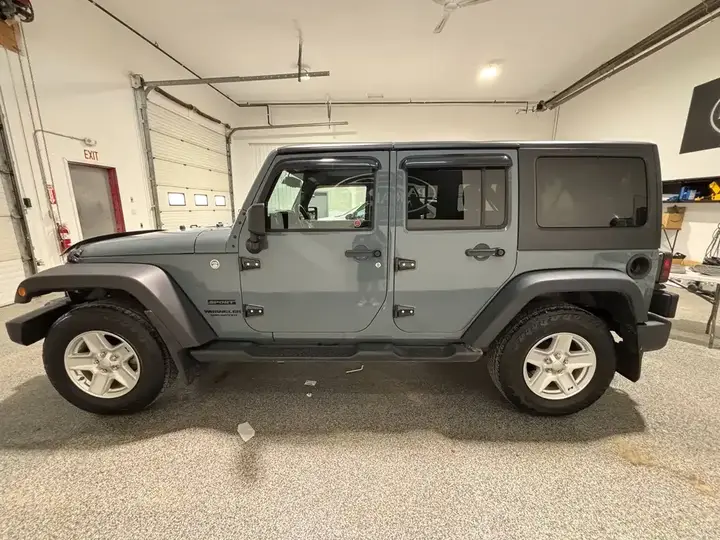 Jeep Wrangler 2014 photo 2