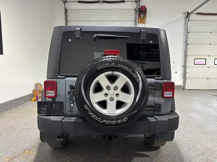 Jeep Wrangler 2014 photo 4