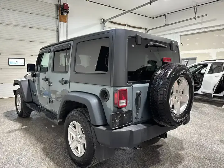 Jeep Wrangler 2014 photo 3