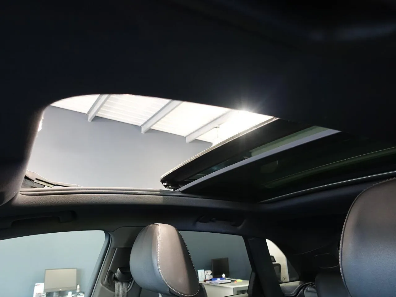 Audi Q3 2016 photo 2