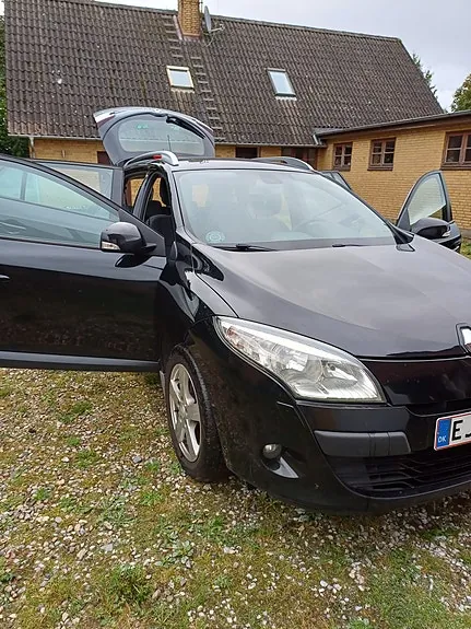 Renault Megane 2011 photo 3