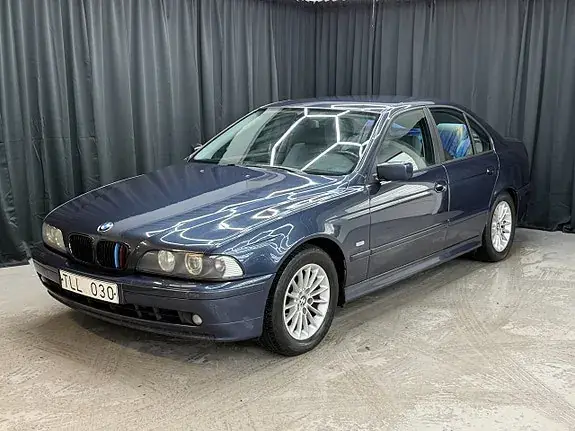 BMW 520I