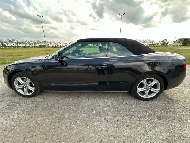 Audi A5 2012 photo 2