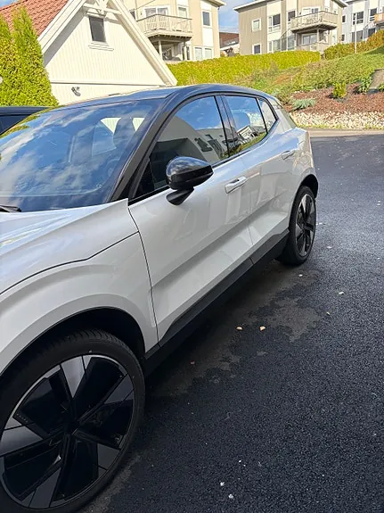 Volvo Ex30 2025 photo 2