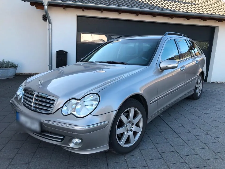 Mercedes-Benz C200