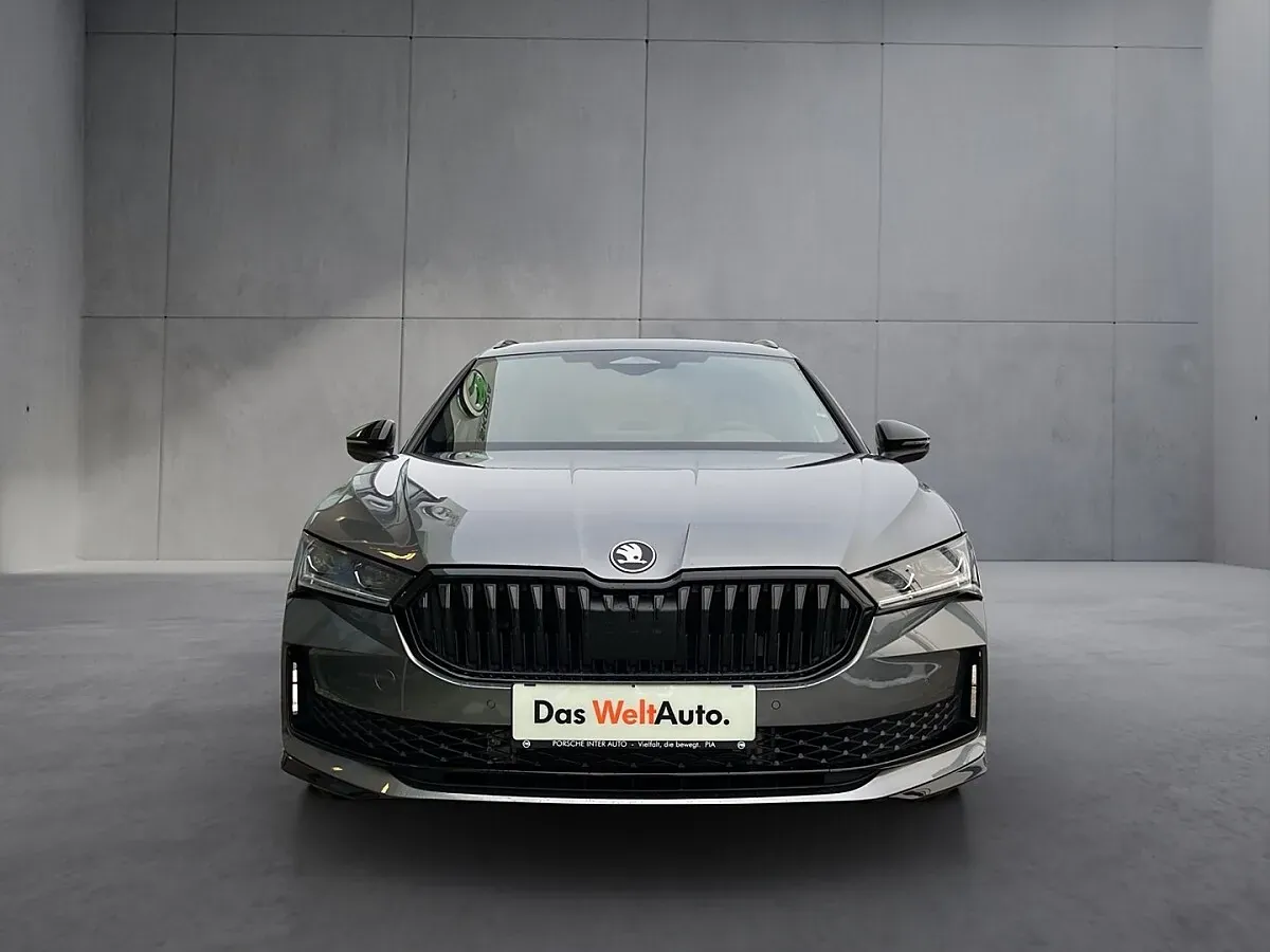 Skoda Superb 2026 photo 2
