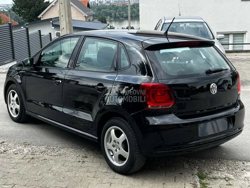 Volkswagen Polo 2012 photo 4