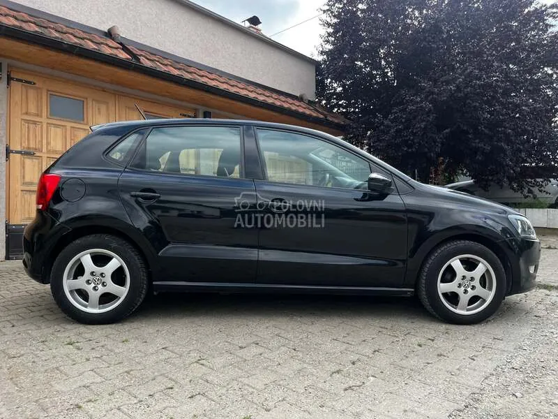 Volkswagen Polo 2012 photo 2