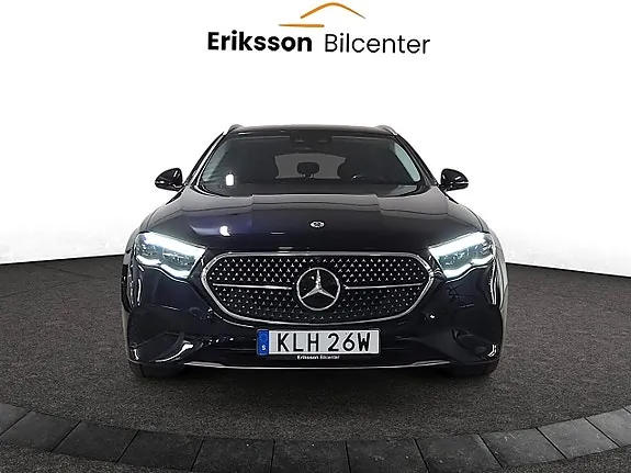 Mercedes-Benz E300 2024 photo 3