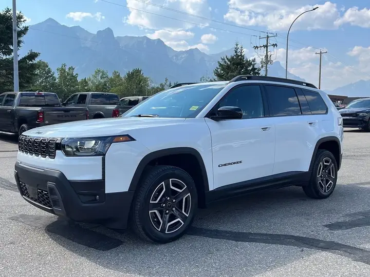 Jeep Cherokee 2026 photo 3