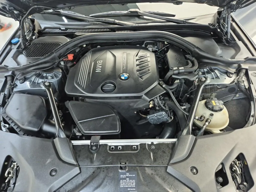 BMW 5 Series 2017 photo 5