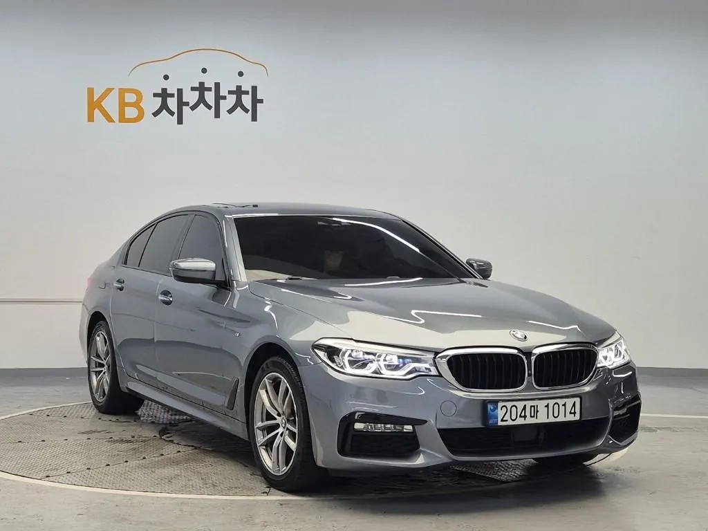 BMW 5 Series 2017 photo 4