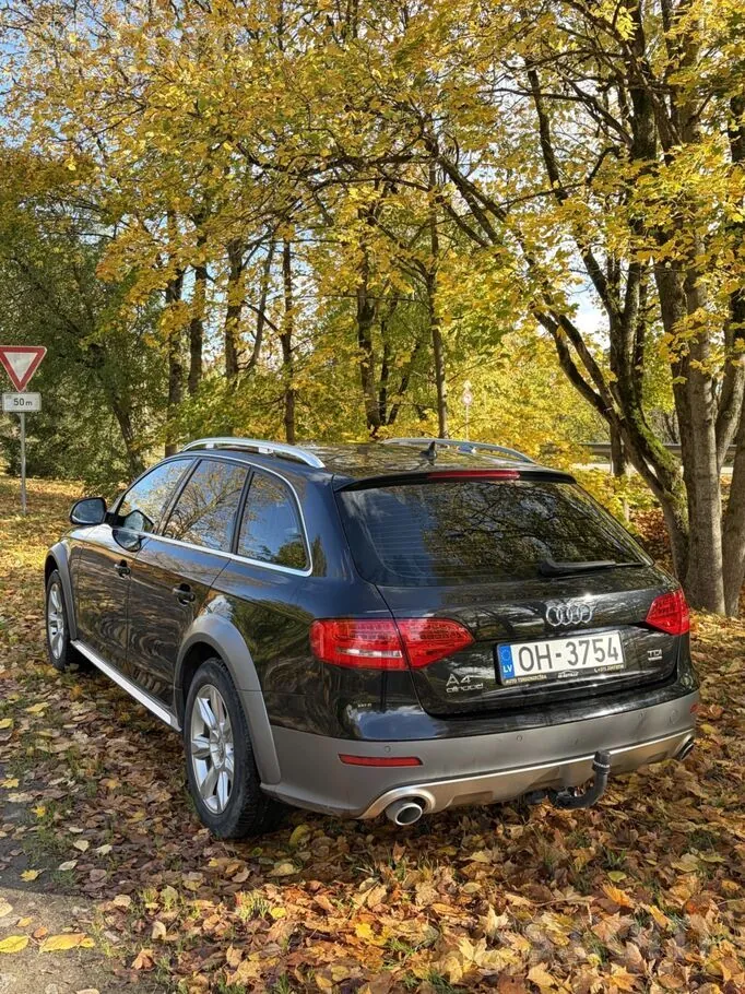 Audi A4 2010 photo 3