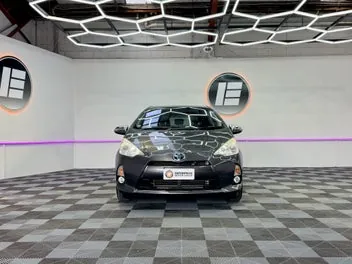 Toyota Aqua 2013 photo 3
