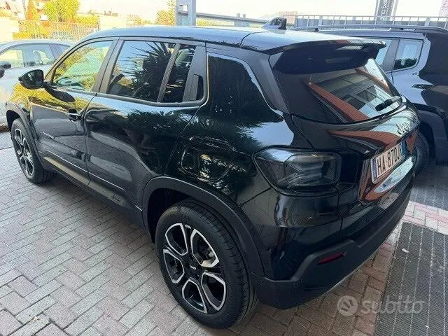 Jeep Avenger Summit 2025 photo 4