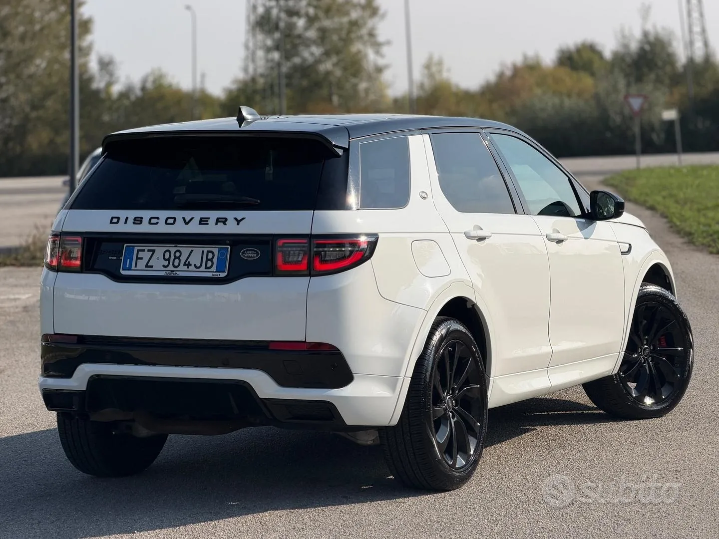 Land Rover Discovery Sport 2019 photo 4