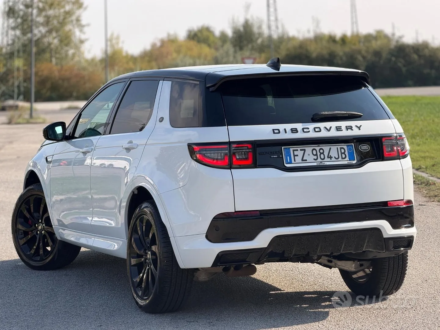 Land Rover Discovery Sport 2019 photo 3