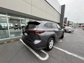 Toyota Highlander 2025 photo 4