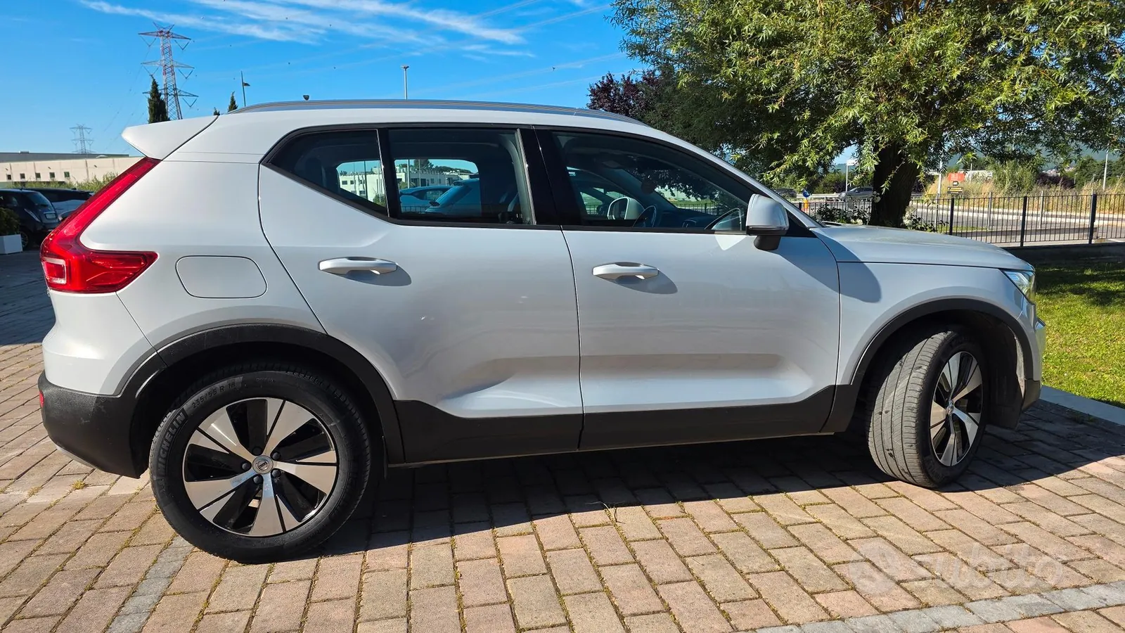 Volvo Xc40 2019 photo 2