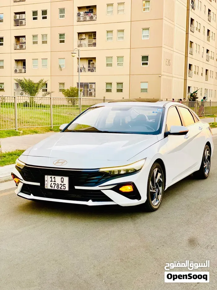 Hyundai Elantra 2025 photo 4