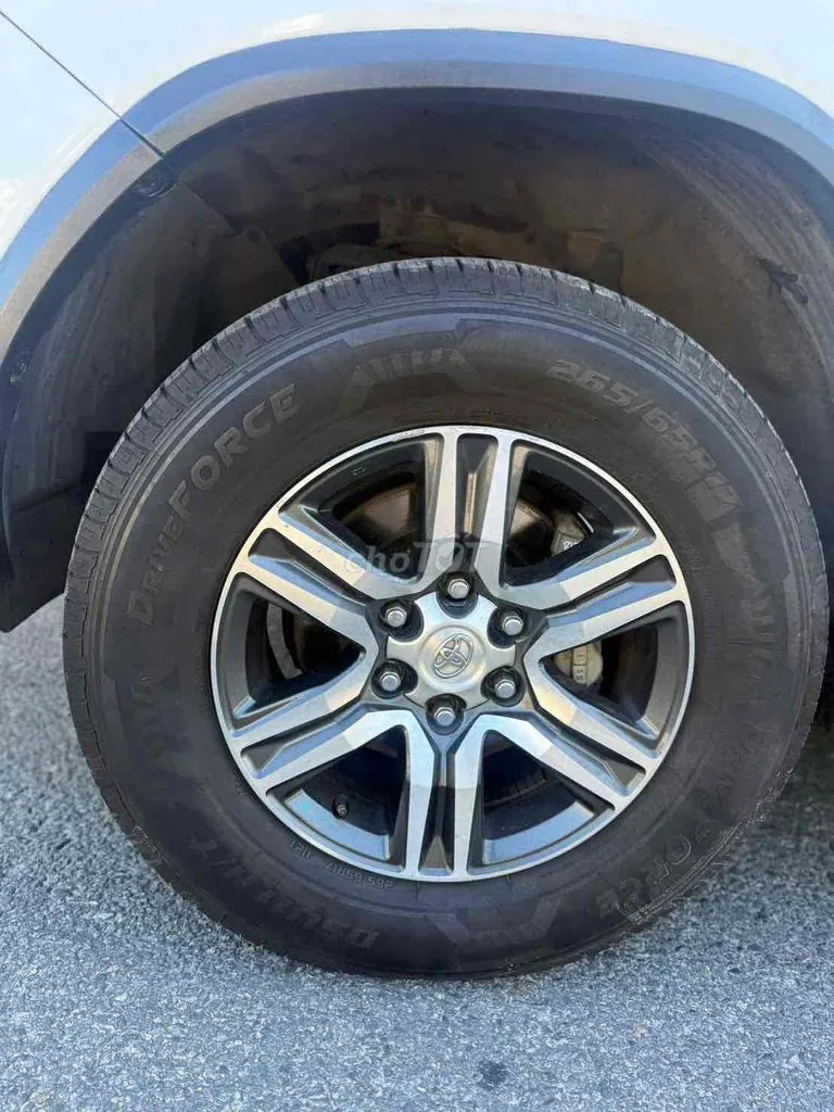 Toyota Fortuner 2017 photo 4