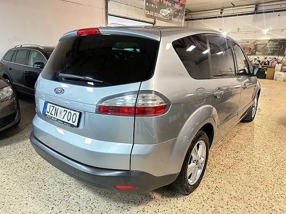 Ford S-Max 2010 photo 5