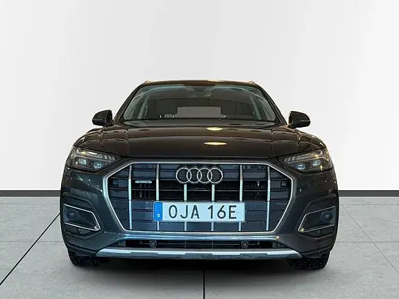 Audi Q5 2023 photo 2