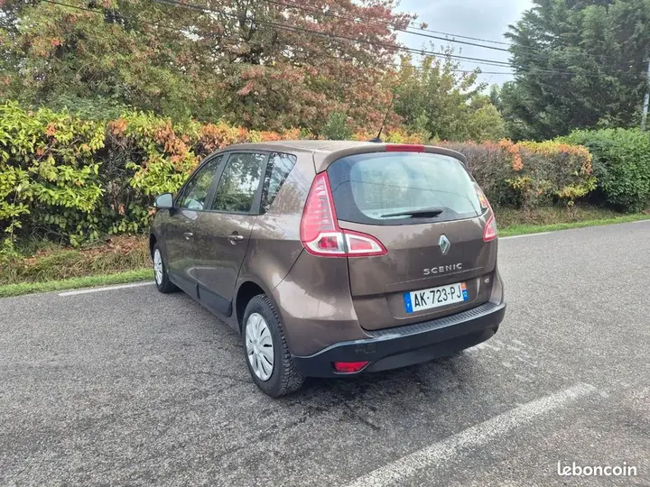 Renault Scenic 2010 photo 3