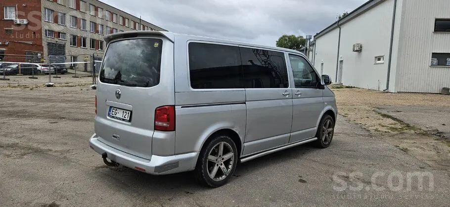 Volkswagen Multivan 2003 photo 3
