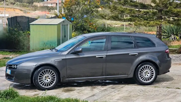 Alfa Romeo 159 2007 photo 3