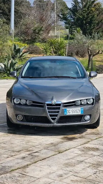Alfa Romeo 159 2007 photo 2